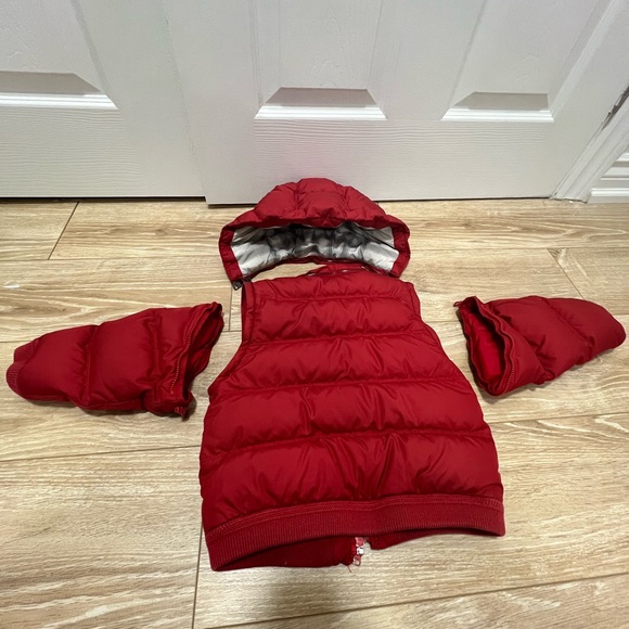 Burberry - boys 2 in 1 jacket. Red colour size 18months - Picture 12 of 14